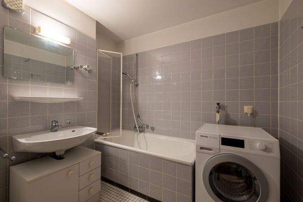 Badezimmer mit Badewanne