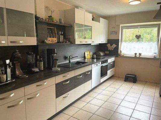 Einbauküche mit viel Stellfäche