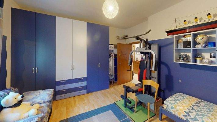 Meran-Merano-Trilocale-Dreizimmerwohnung-in-vendita-vendesi-zu-verkaufen-Balkon-balcone