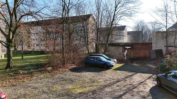 Blick ins Grundstück