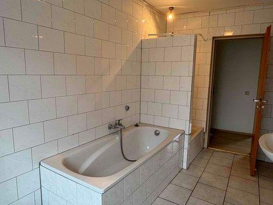 Badezimmer 1.OG Rechts