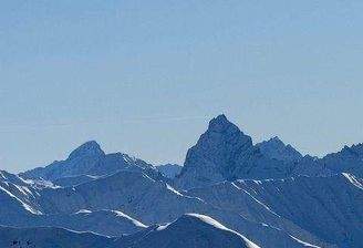 Bergkulisse von Davos