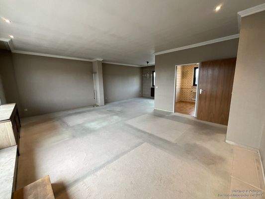 Wohnzimmer mit Essbereich