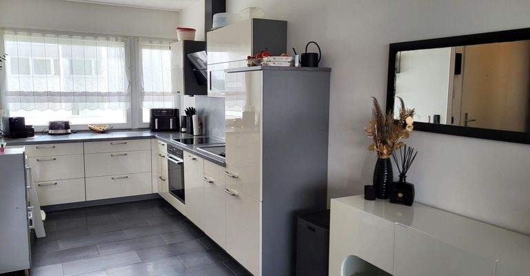 neuwertige Einbauküche