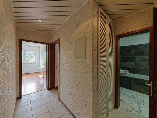 Flur - Perspektive 2