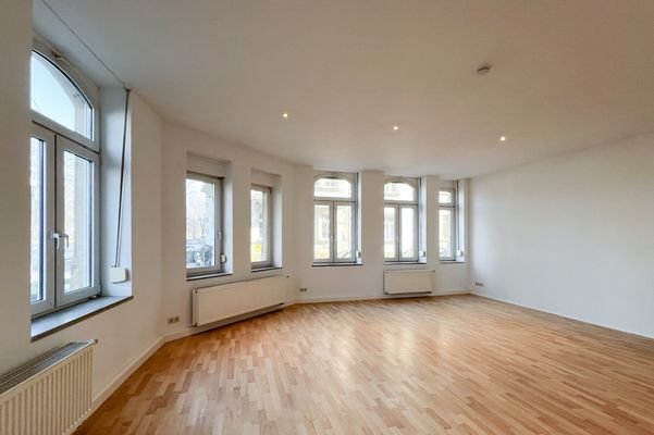 Fensterfront im Wohnzimmer