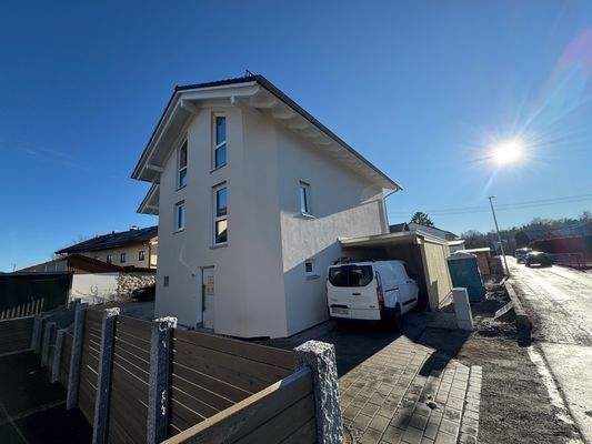 Ansicht von Einfahrt aus
