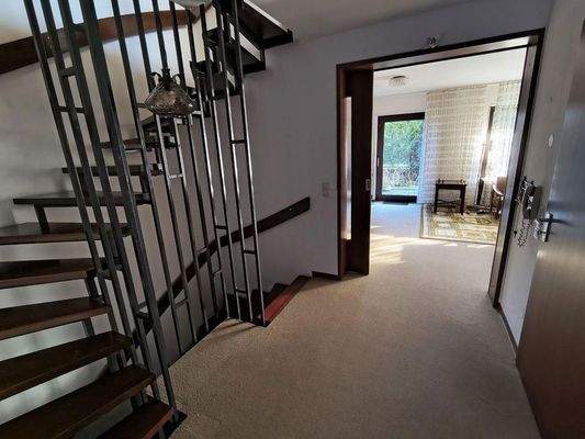 Treppenhaus EG Richtung WoZi