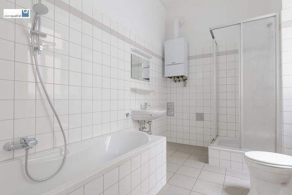 Badezimmer (ca. 6,80 qm)