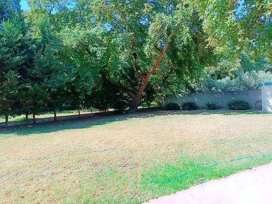 Kreta, Vryses: Wohngebäude mit Pool und Bergblick zu verkaufen – Ideale Investition im Apokoronas!