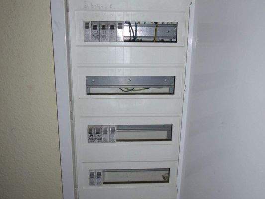 Neuerer Sicherungskasten