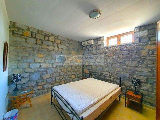 82f72aef9c4243e0852eae6fb934b6a7-original