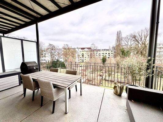 rückwärtiger Balkon