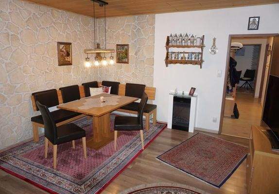 EG Platz für großen Esstisch