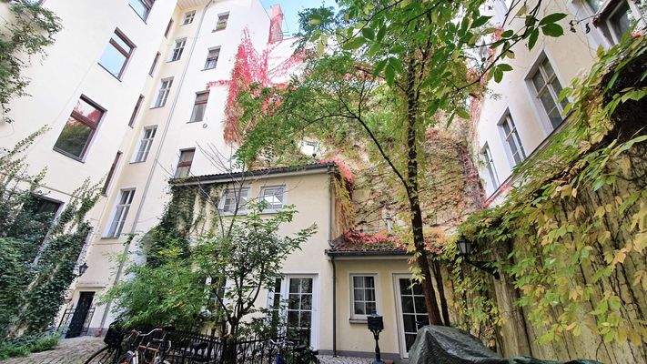 Hausansicht Hof 2.jpg