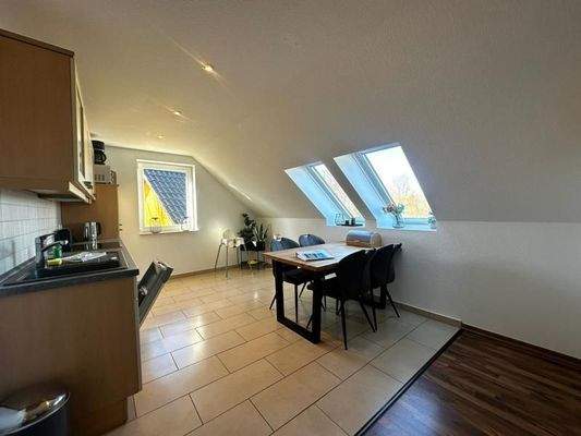 Dachgeschosswohnung - Küchen- und Essbereich