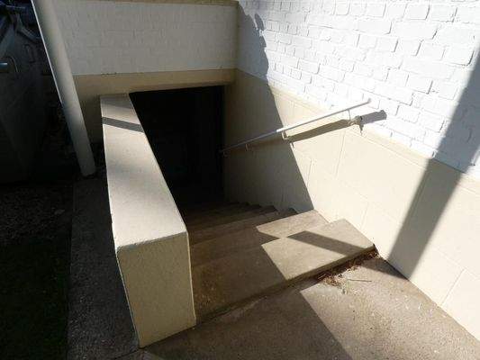 Außentreppe zum Keller