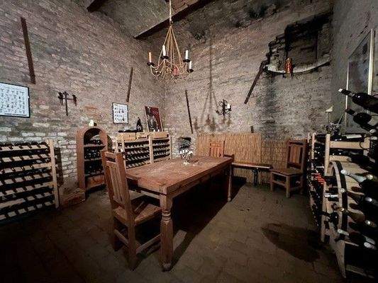 22 Weinkeller.jpg