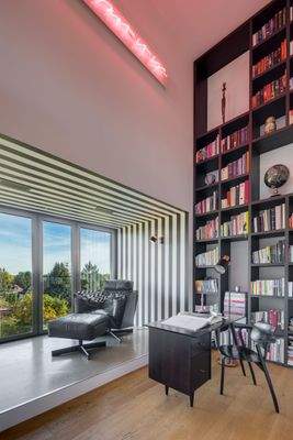 Arbeitszimmer mit Atrium