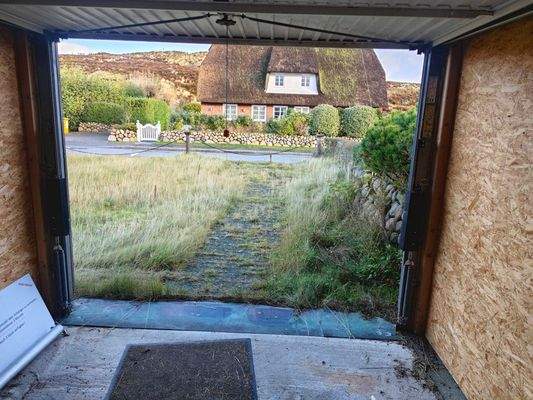  Blick aus der Garage