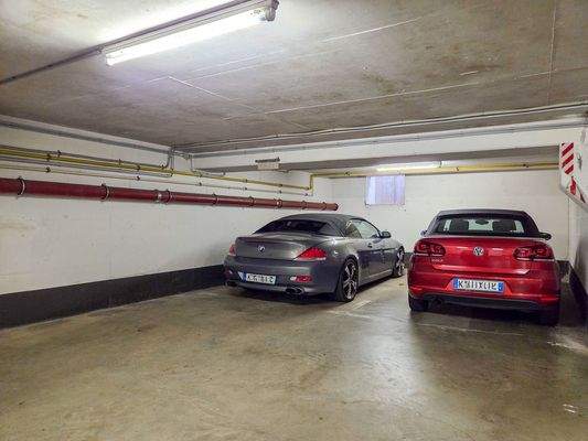 Bequemer Tiefgaragenstellplatz mit direktem Zugang ins Haus