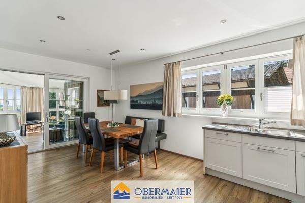 06_viel_Tageslicht_durch_viele_Fenster