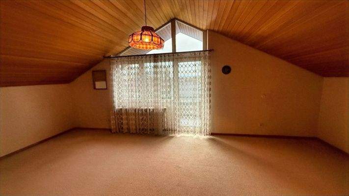 Dachgeschoss (1).jpg