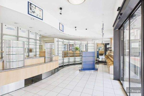 Gewerbefläche vorne