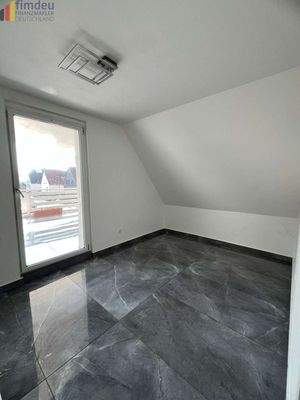 Kinder oder Arbeitszimmer OG