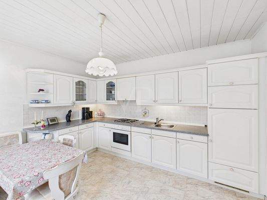 Küchen- und Essbereich