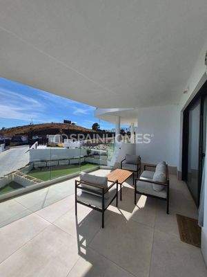 Spacious Flat with a 25 m² Terrace in Fuengirola