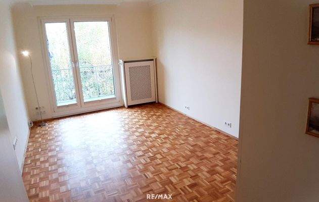 1. Etage Zimmer 1, Tür z. Loggia