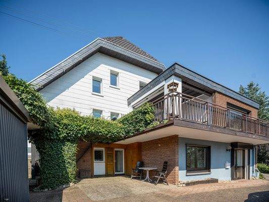 DS052639_Haus Rückseite.jpg