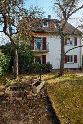 Objektansicht mit Garten 