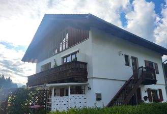 Hausansicht von der Parkplatzseite.jpg