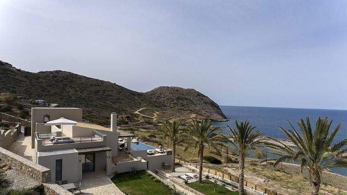 Kreta, Mochlos: Traumhafte Luxusvilla in einer ruhigen Bucht zum Verkauf