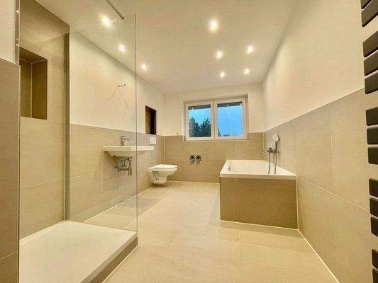 Moderne Wellnessoase ähnlich