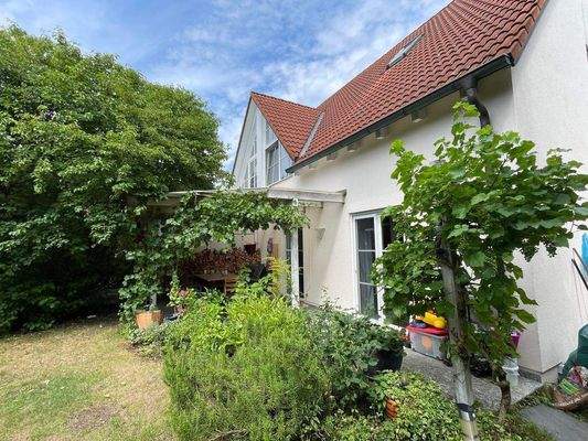 Hausansicht - Terrasse..JPG