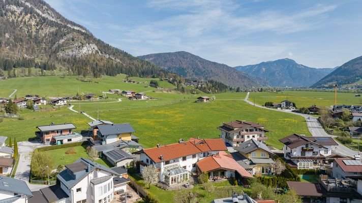 KITZIMMO-Großzügiges Haus mit 3 Wohnungen mieten - Immobilien St. Johann.