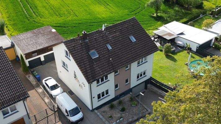 Ansicht Straße Haus Drohne 