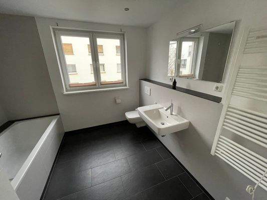 Wohnung-Gießen-Neustadt-5-50015-010-WE09-Badezimme