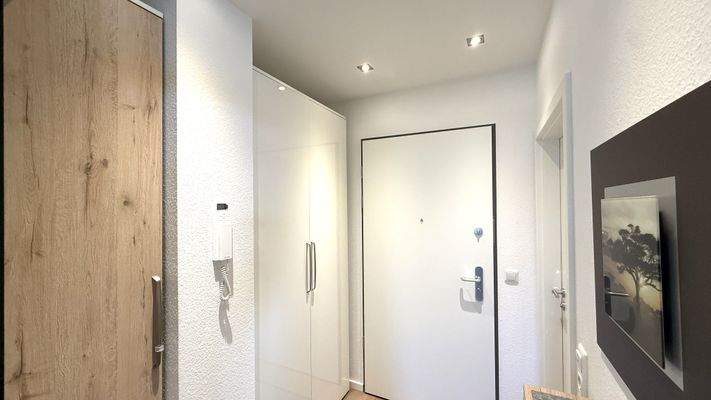 Flur mit Platz für Schränke