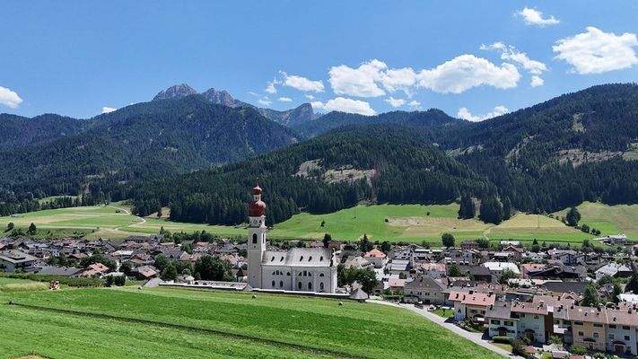 Niederdorf_Genehmigtes Projekt_7 freie Wohnungen_Konventionelle_Visionen_Umsetzungsmöglichkeiten_Rauminhalt