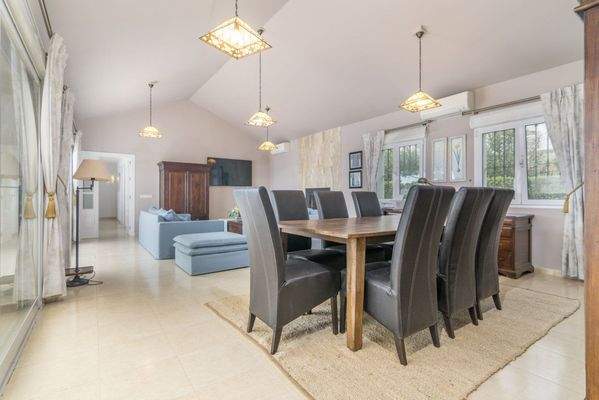 Großzügiger Essbereich