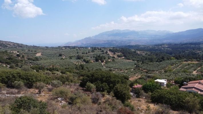 Kreta, Kaina: Grundstück mit herrlichem Bergblick zu verkaufen