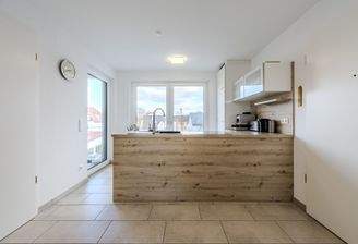 Neuwertige Einbauküche