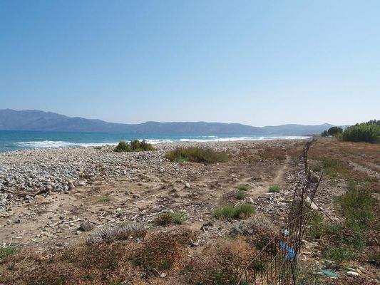 Kreta, Kissamos: Großes Grundstück direkt am Meer zu verkaufen