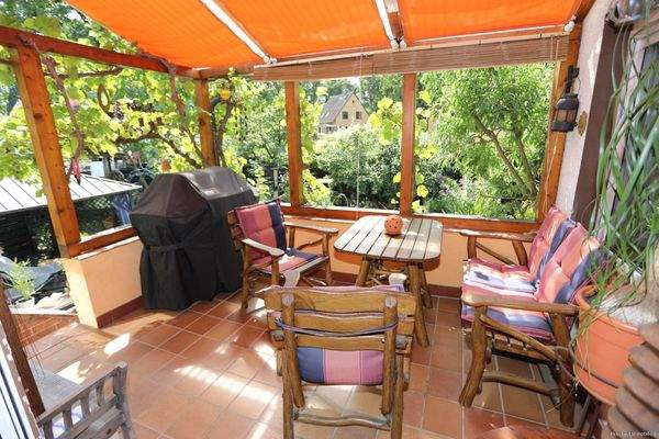 überdachter Freisitz