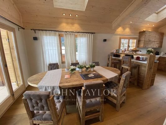 Dining room Wooden floor Kitchen bar