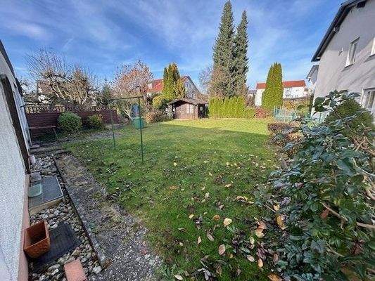 Garten hinter dem Haus